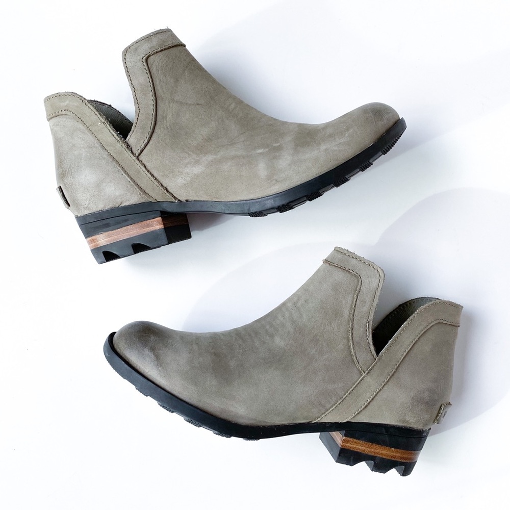 Sorel • lolla cut out booties